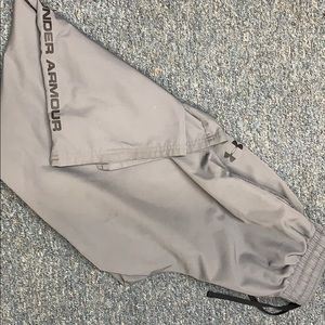 Ladies under armour pants
